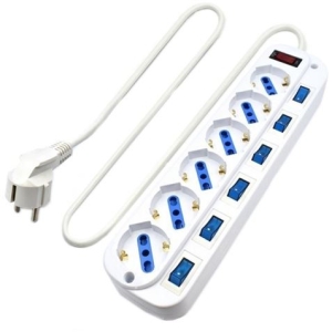 REGLETA 6 TOMAS CON INTERRUPTOR CABLE DE 5M EWENT